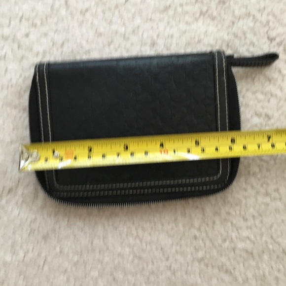 Coach Authentic Wallet - Picture 4 of 7